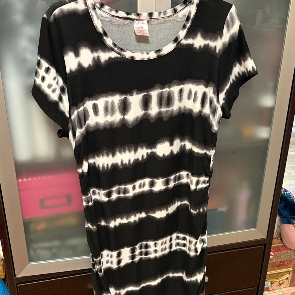 No Boundaries Monochrome Tie-Dye Short Sleeve Tee